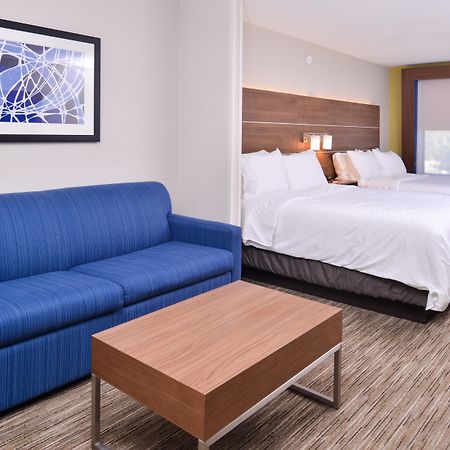 Holiday Inn Express & Suites Selma By Ihg Exterior photo