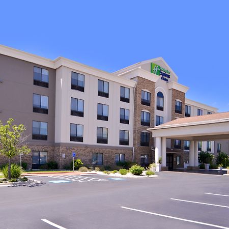 Holiday Inn Express & Suites Selma By Ihg Exterior photo