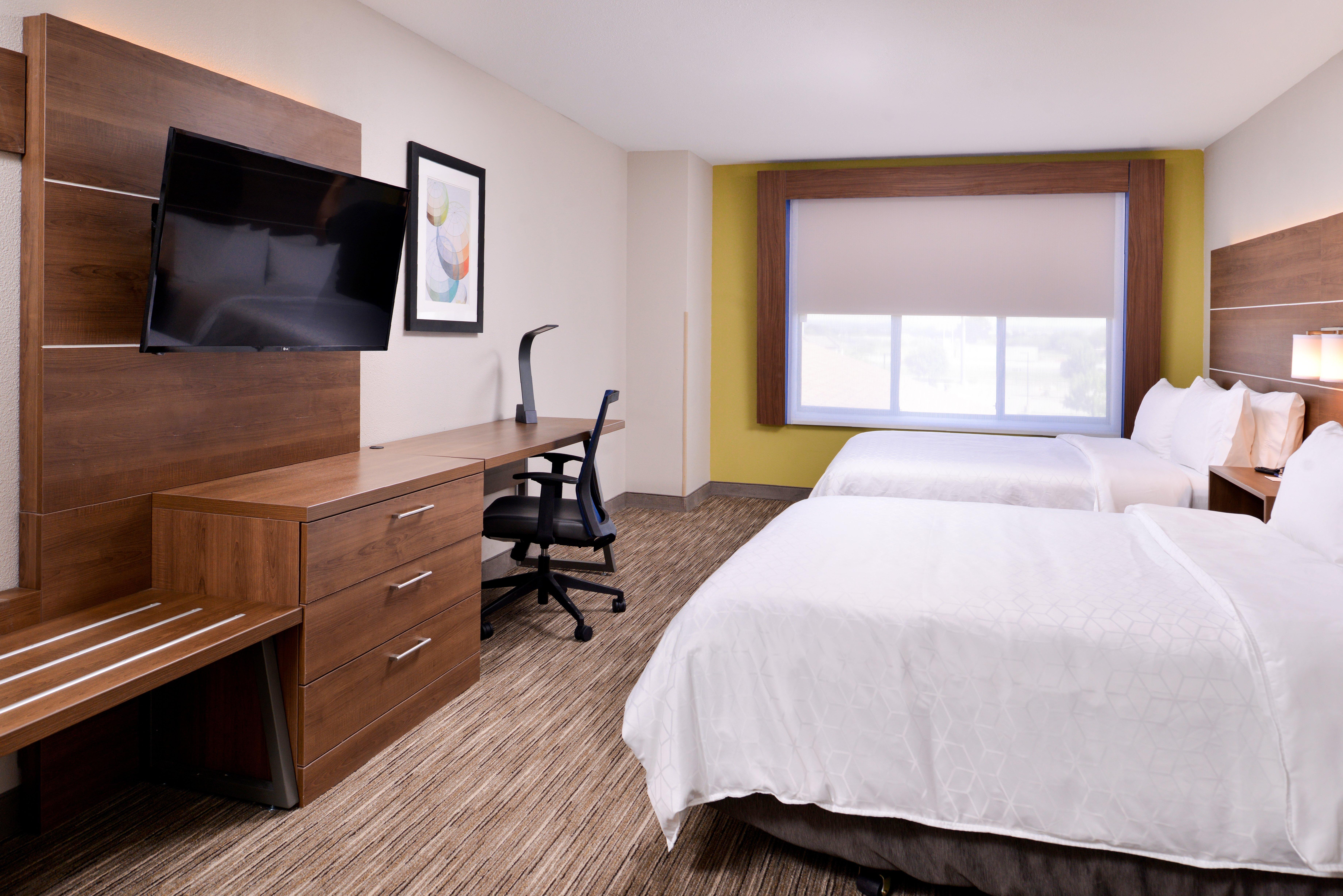 Holiday Inn Express & Suites Selma By Ihg Exterior photo