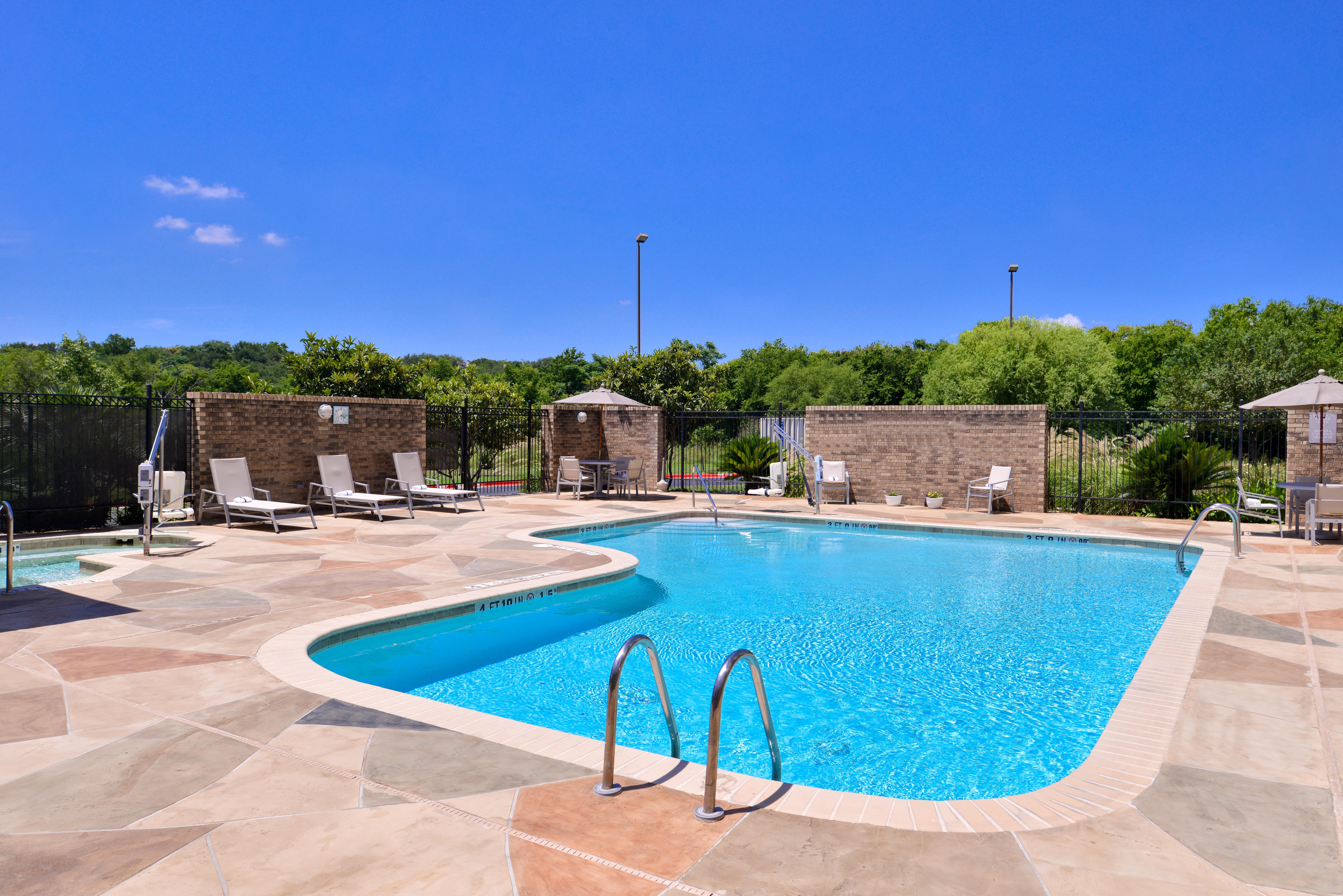 Holiday Inn Express & Suites Selma By Ihg Exterior photo