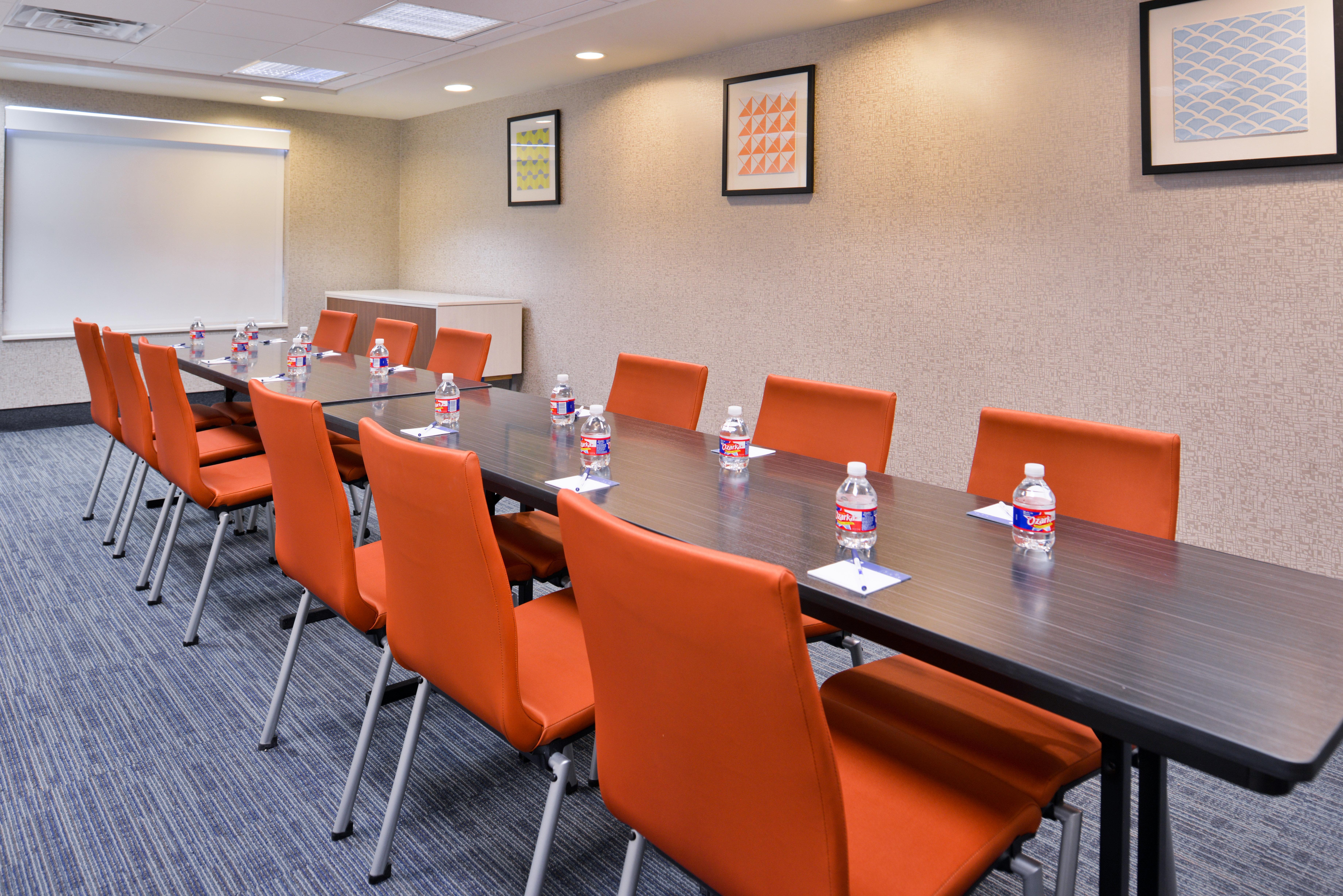 Holiday Inn Express & Suites Selma By Ihg Exterior photo