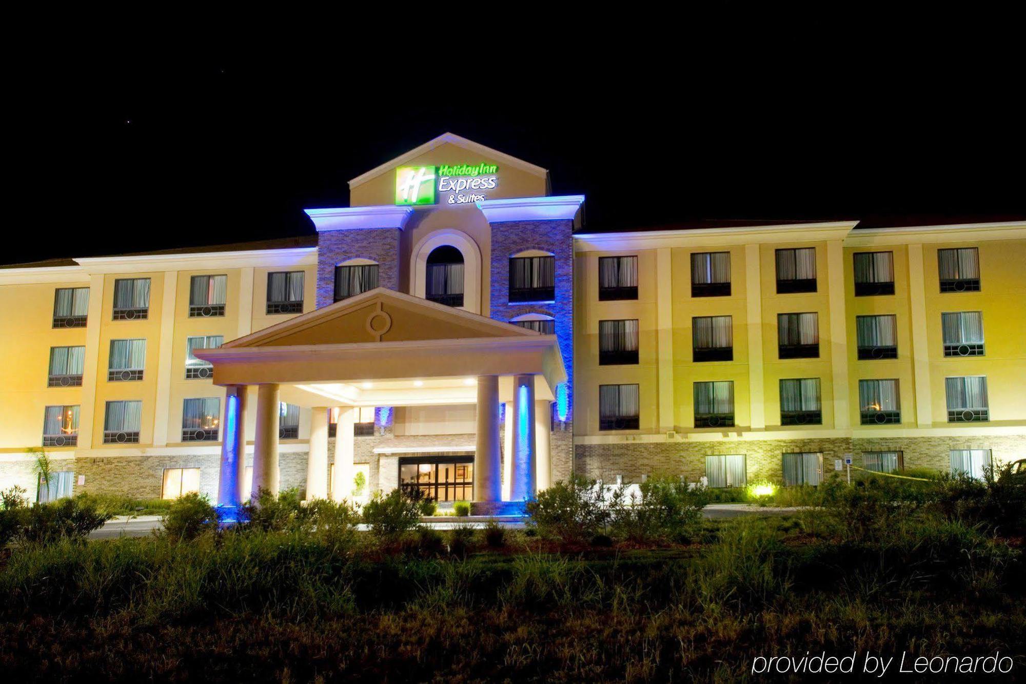 Holiday Inn Express & Suites Selma By Ihg Exterior photo